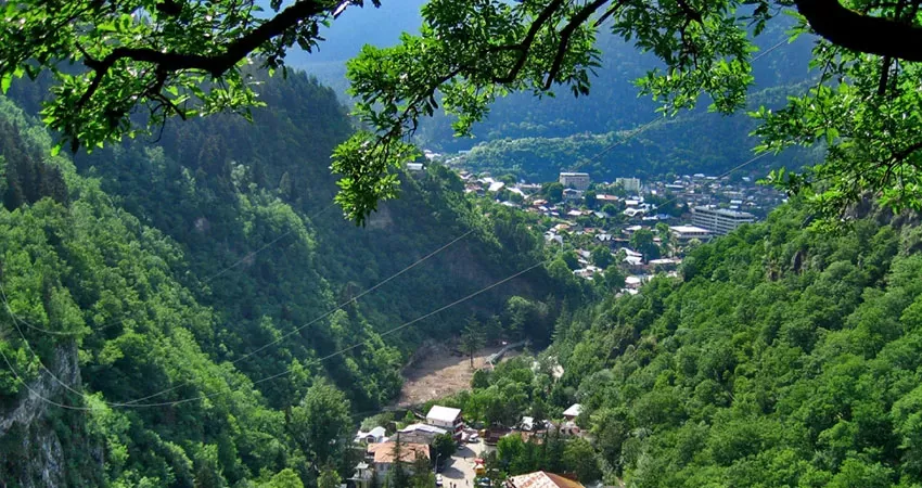 جمال الطقس في بورجومي